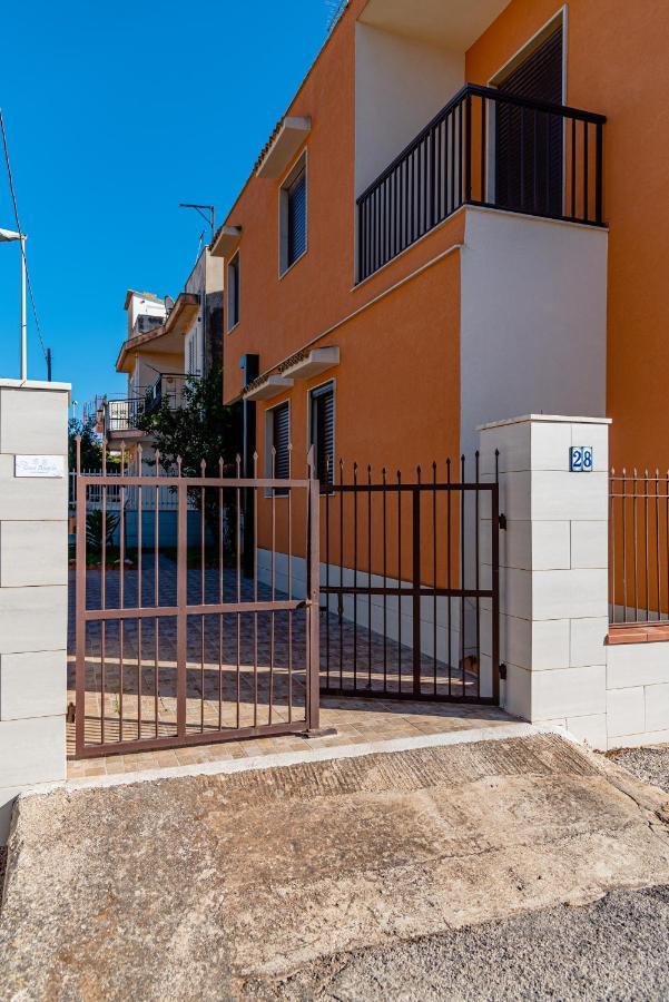 Апартаменты Casa Angela Санта-Кроче- Камерина Экстерьер фото
